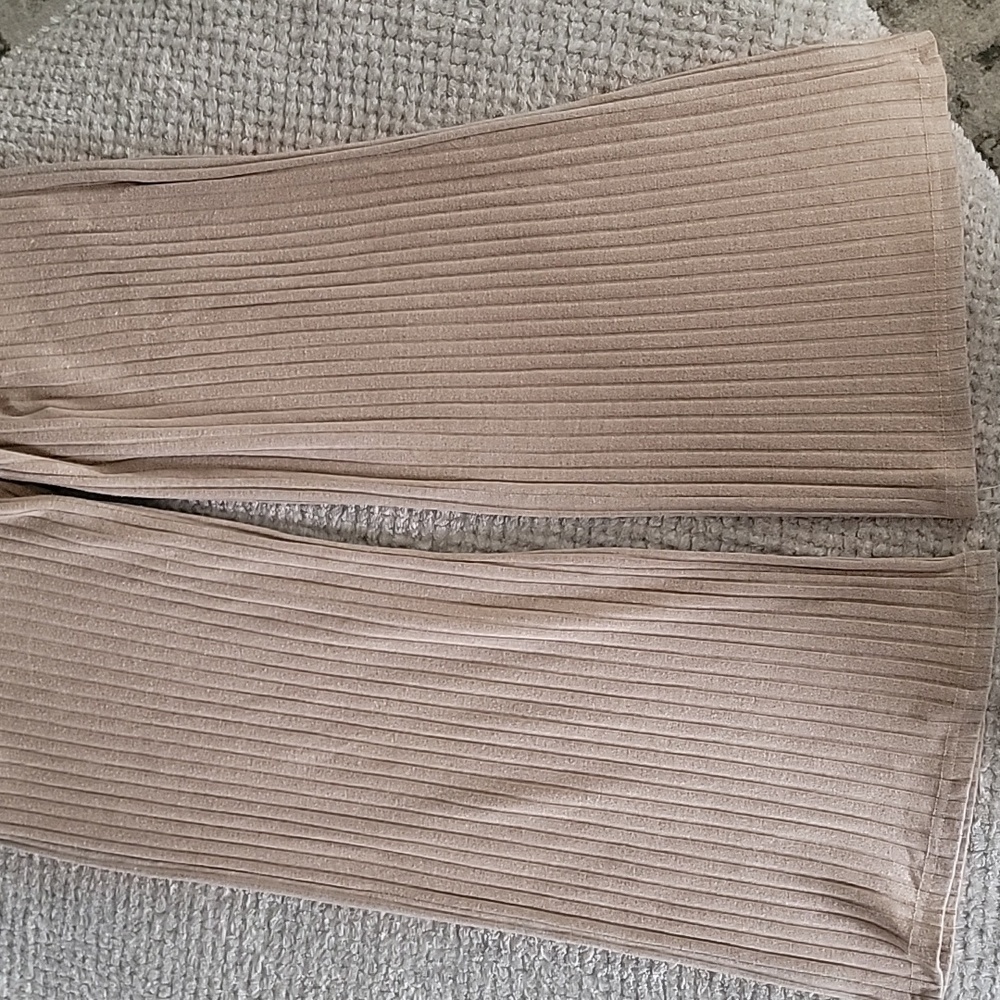 Pink Lily Light brown wide leg pants. Dress up or dress down - Picture 3 of 4